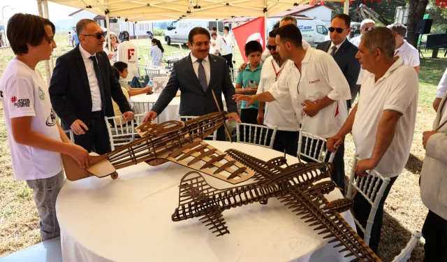Sakarya Roket Şenliği'nde genç mucitler gökyüzüyle buluştu