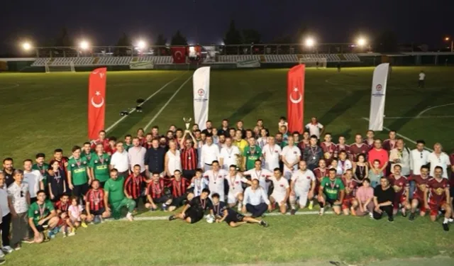 Denizli Büyükşehir'de kupalar sahiplerini buldu