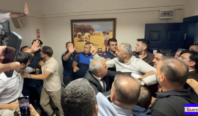 Menderes’te başkanvekili seçimi savaş alanına döndü! Yumruklar havada uçuştu, belediye AK Parti’ye geçti