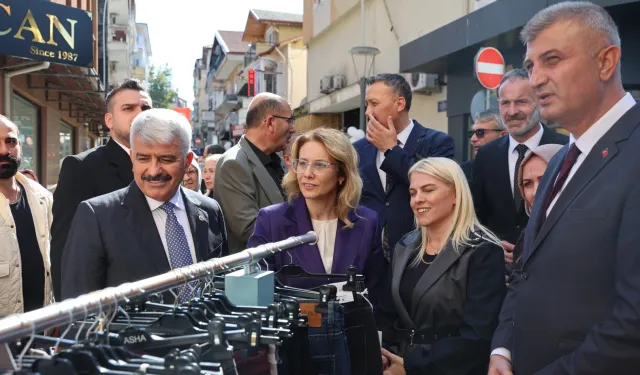 Alışveriş festivali Gölcük'te ticareti canlandırdı