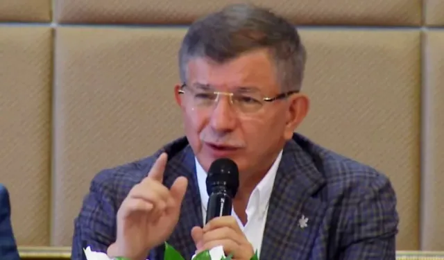 Davutoğlu hakkında 'Cumhurbaşkanına hakaret' iddiasıyla soruşturma