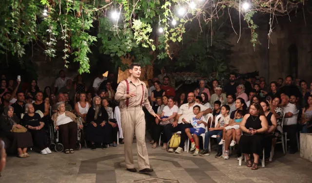 Gaziantep'in tarihi sokaklarında tiyatro rüzgarı