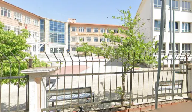 Manisa'da Okul Saldırganı yakalandı;  8 yaralı var...