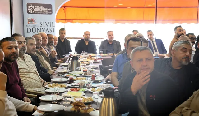 Kocaeli Büyükşehir'den Yeşilova esnafıyla proje istişaresi