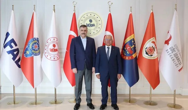 Memduh Büyükkılıç'tan Bakan Çiftçi'ye ziyaret