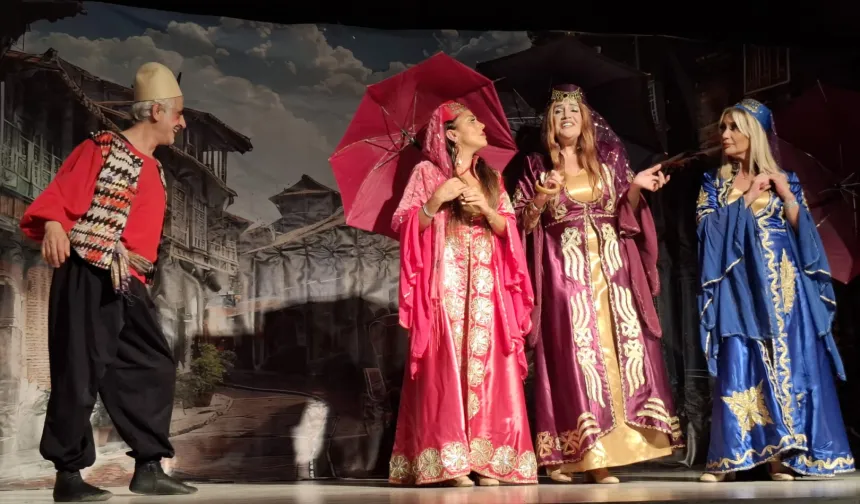 Kanlı Nigar, Keşan'da öğretmenler için sahnelendi