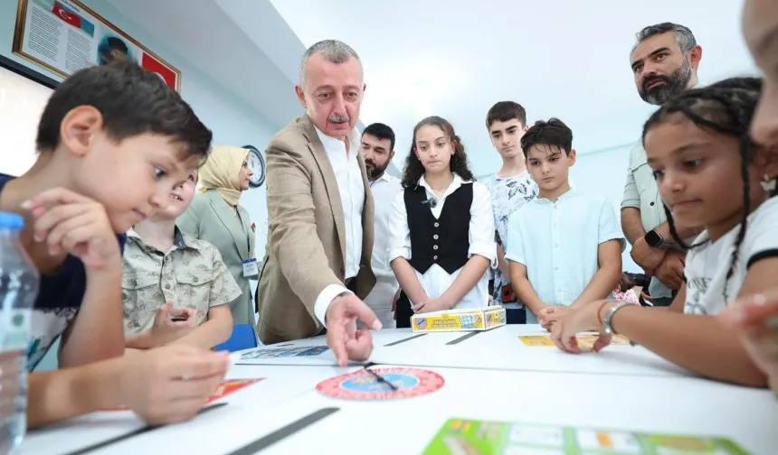 Kocaeli'de 30 bin öğrenci bu haberi bekliyordu... Eğitim desteklerinde ilk taksitler yattı!