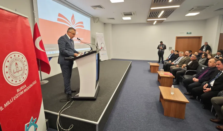 Bursa'da lise öğrencileri 'Geleceğe Yapay Zeka ile Hazırlan' programında buluştu