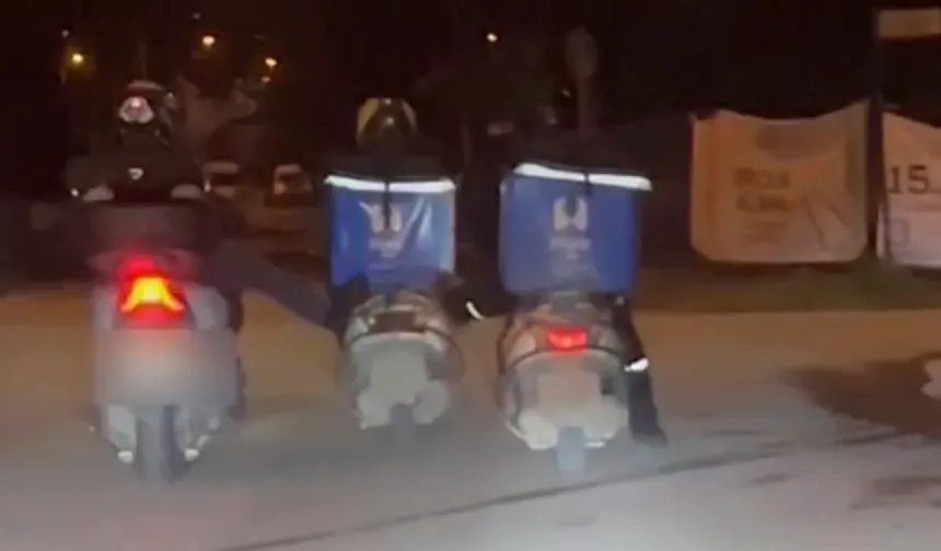 Düzce'de yolda kalan kuryeye meslektaşlarından destek