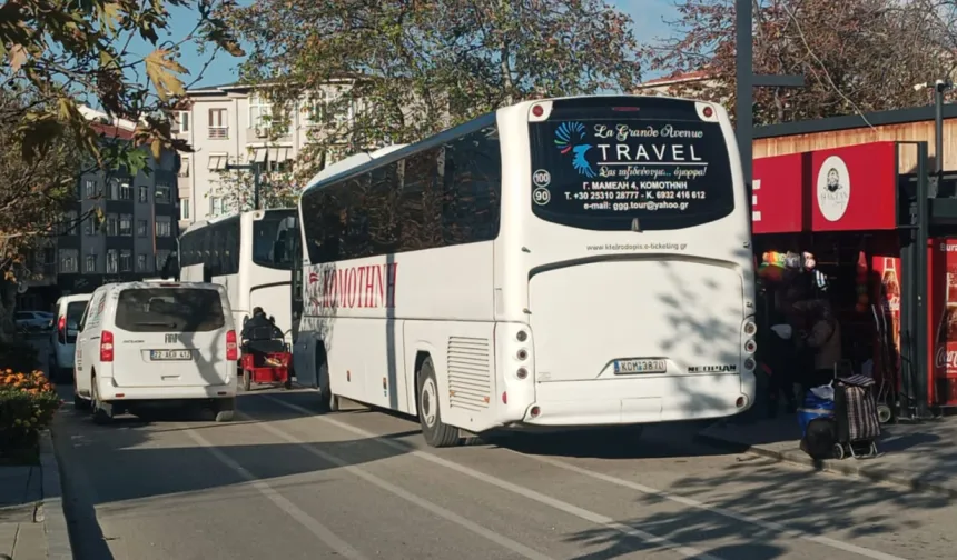 Keşan'da otobüs parkları trafiği kilitliyor!