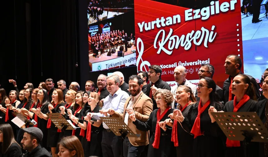 ‎Kocaeli Üniversitesi'nde Gençleşen Türkülerle yurttan ezgiler rüzgarı
