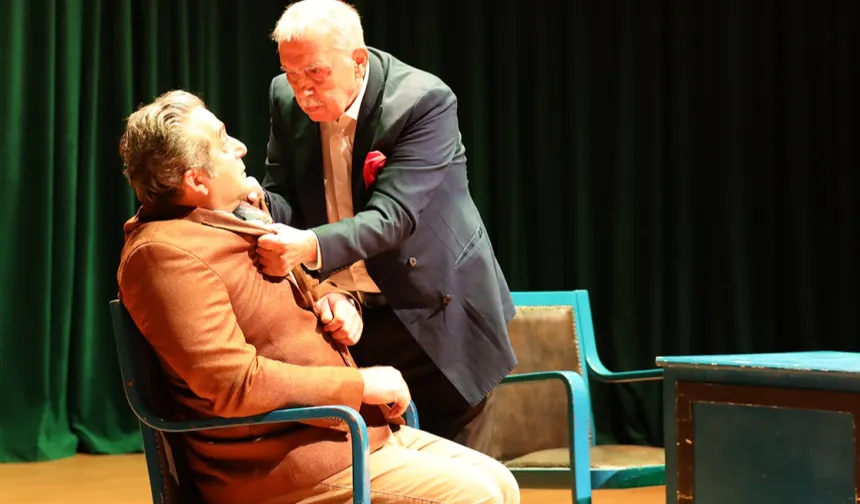 Sakarya'da 'Aşk Eski Bir Yalan'a seyirciden tam not