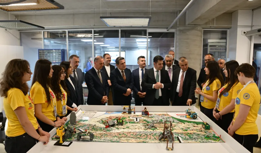 Mesleki eğitimde 'usta eller' Bursa'da geleceğe köprü kuruyor