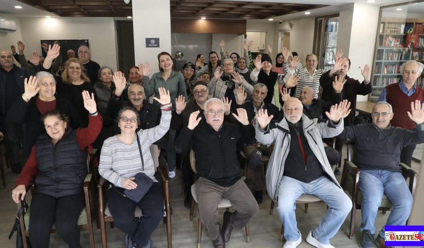 Yaş almış vatandaşlar için Sandalye Yogası etkinliği