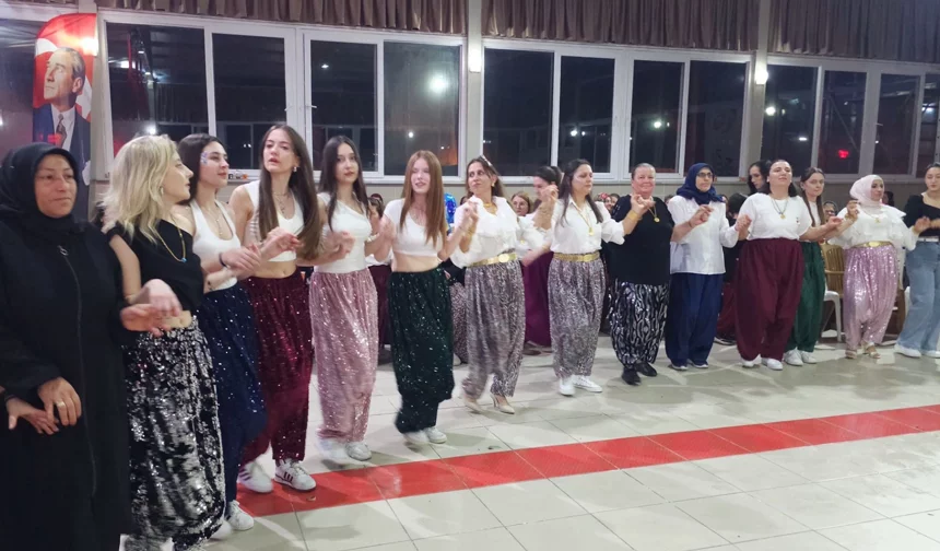 Kadınlar Lalapaşa Geleneksel Şalvar Gecesi'nde  buluştu