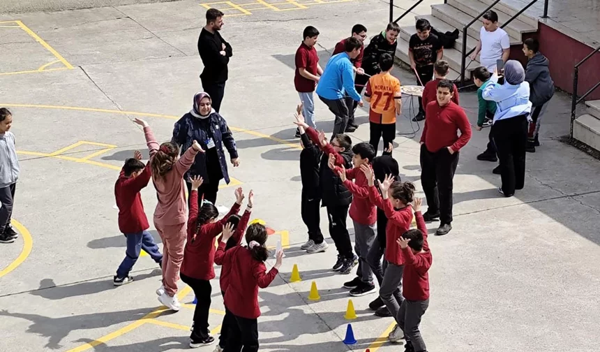 Sakarya'da 'Tabletleri Kapat' projesiyle çocuklara çevrimdışı yaşam bilinci