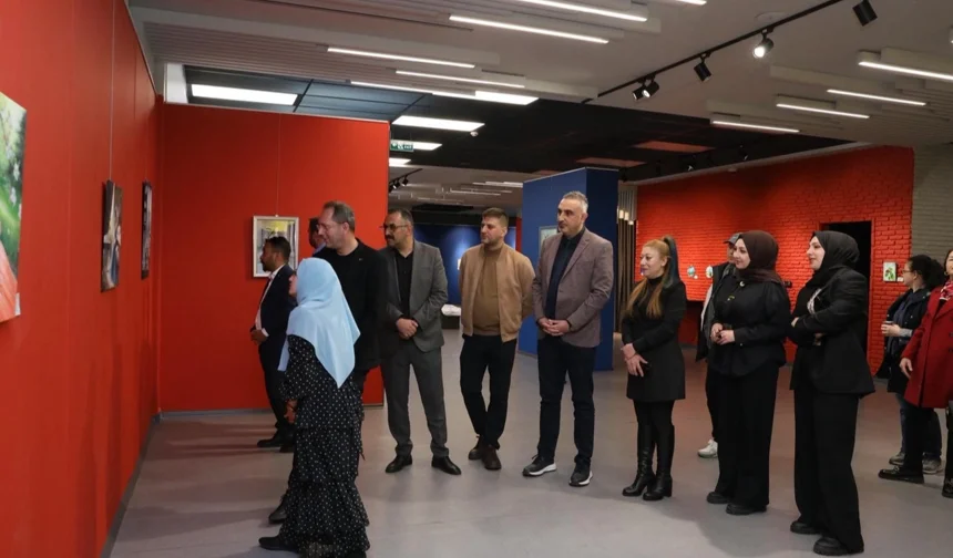 KAYMEK'ten 52 eserlik anlamlı kişisel sergi
