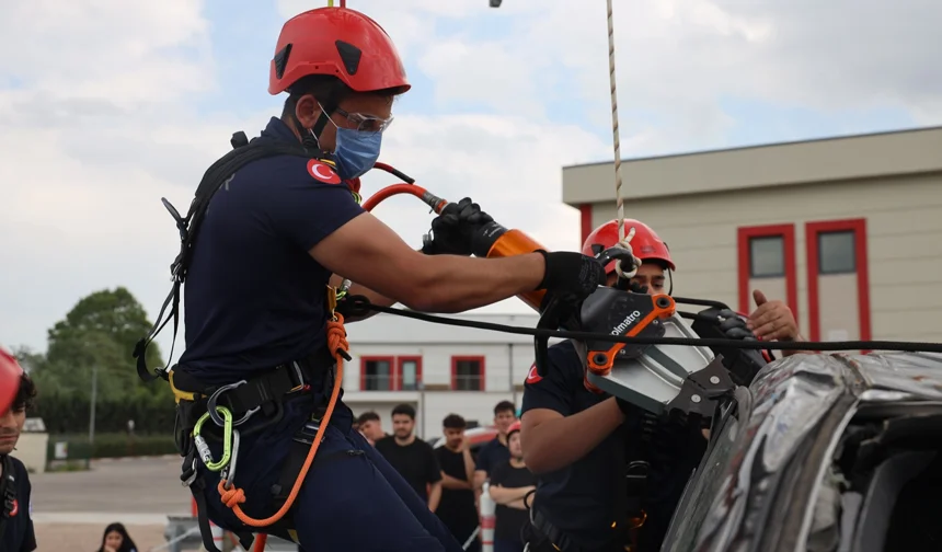 Sakarya'da geleceğin ateş savaşçıları nefes kesti