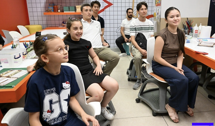 Manas Üniversitesi öğrencilerinden Gaziosmanpaşa Belediyesi'ne ziyaret...