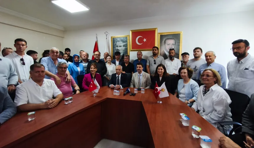 AK Parti'ye katılan Başkan Özcan: Geçişimizin bedeli Keşan'a hizmet olsun