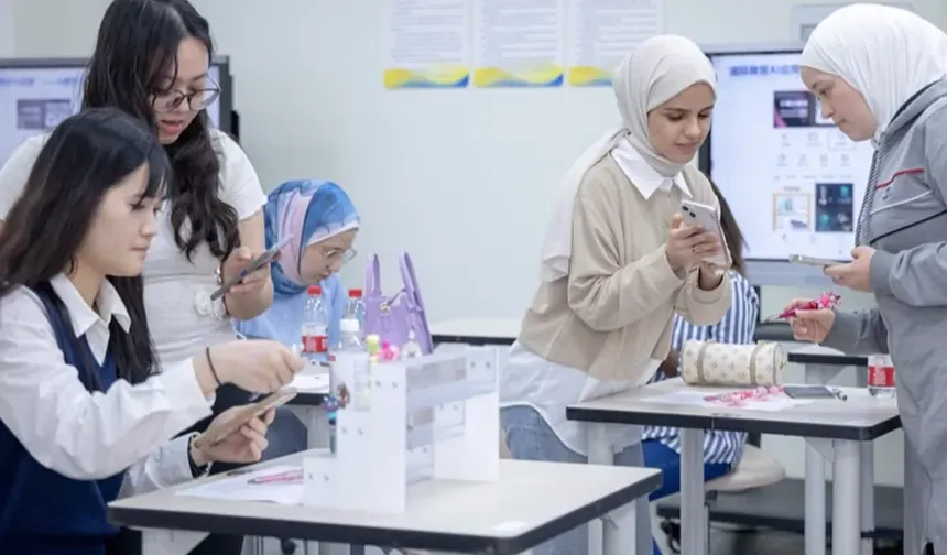 CGTN: Çin dünya genelinde kadınları güçlendirmek için dijital teknolojileri nasıl kullanıyor?