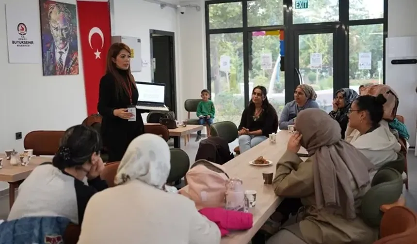 Denizli'de kadınlara sağlık ve şiddetle mücadele eğitimi