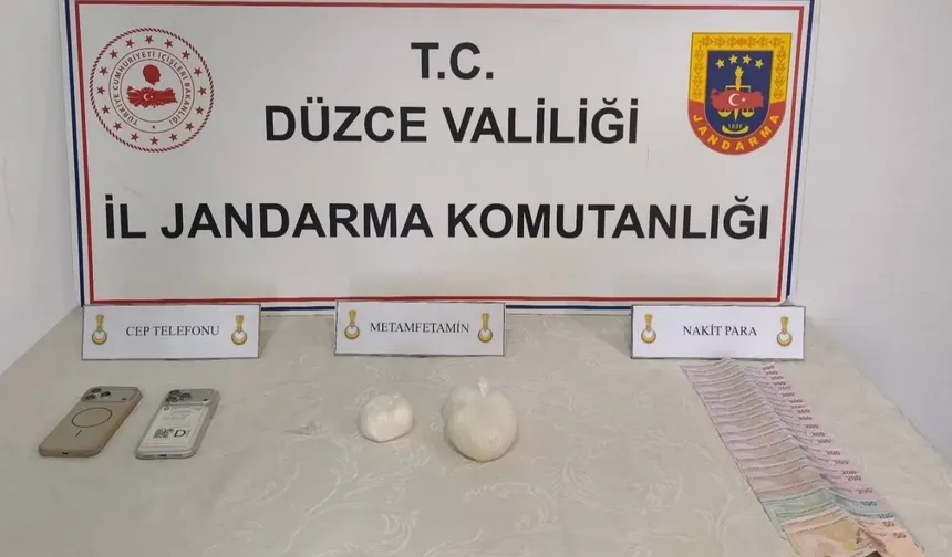 Düzce'de 405 gram metamfetamin ele geçirildi