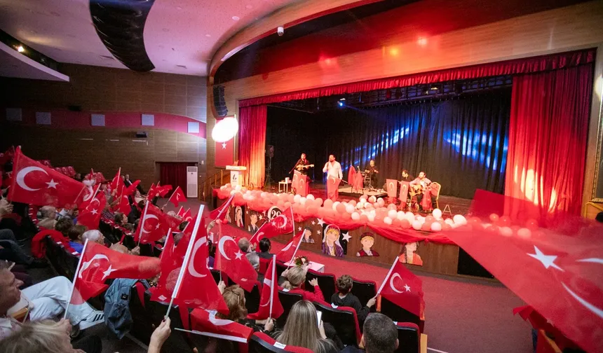 Güzelbahçeliler 'Cumhuriyet Yürüyüşü'nde buluştu