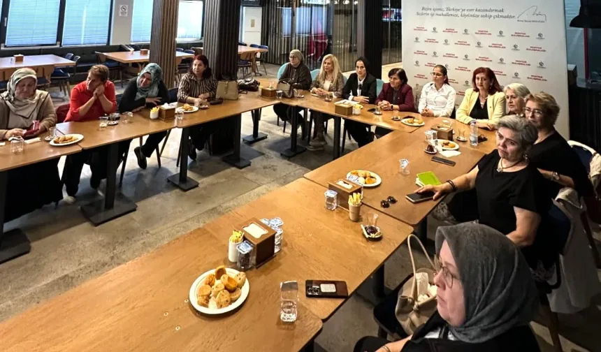 Kocaeli'de kadın muhtarlara sıfır atık semineri