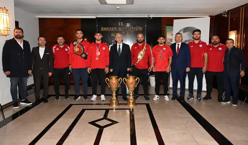 Mansur Yavaş ASKİ spor güreşçilerini ağırladı
