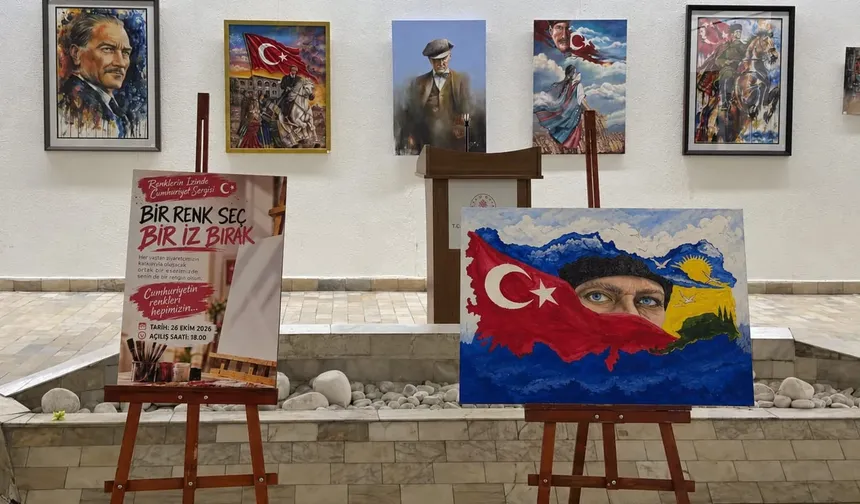 'Renklerin İzinde Cumhuriyet Sergisi' Bursa'da kapılarını açtı